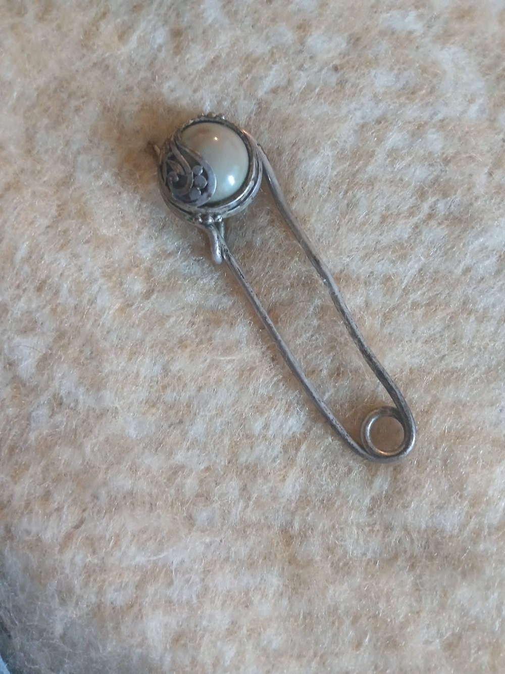 Vintage Sterling Silver Pearl Safety Pin Brooch - White Pearl